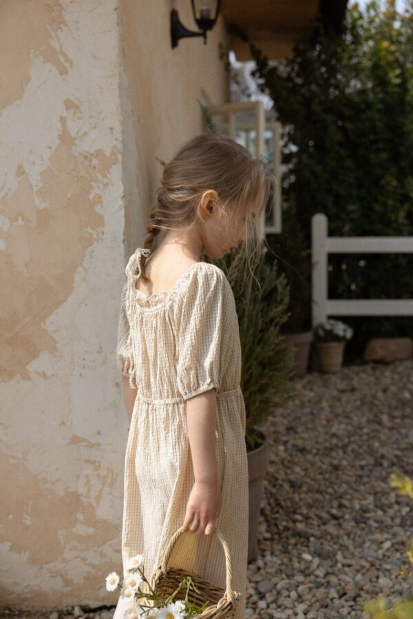 E9C726D4-8B83-482D-8BF0-B1A46C3B77E8 〖預購〗稜角亞麻連身裝