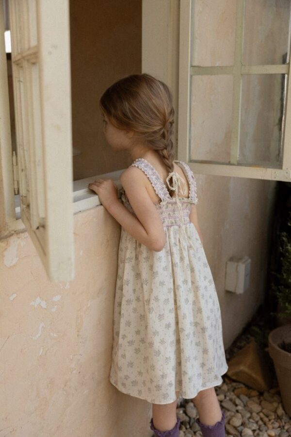 ED07CE5D-7F61-4FDB-8BB0-4DE8DFB33FF6 〖預購〗織感褶皺洋裝