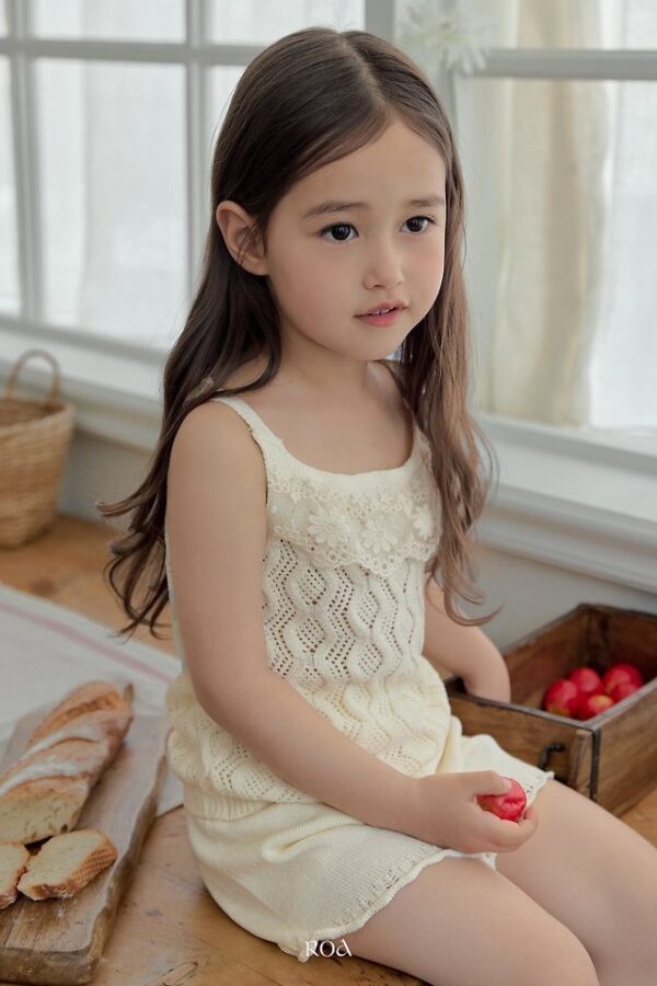 F19B5528-5DAE-4A2D-B82F-022A3C44C7C6 〖預購〗夏日細肩針織套裝