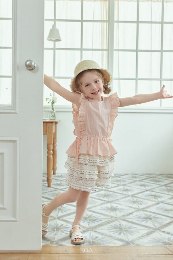 F31768DD-5369-4E0B-B0BB-D4109DDCF8E0 〖預購〗羽感抓皺綁帶上衣