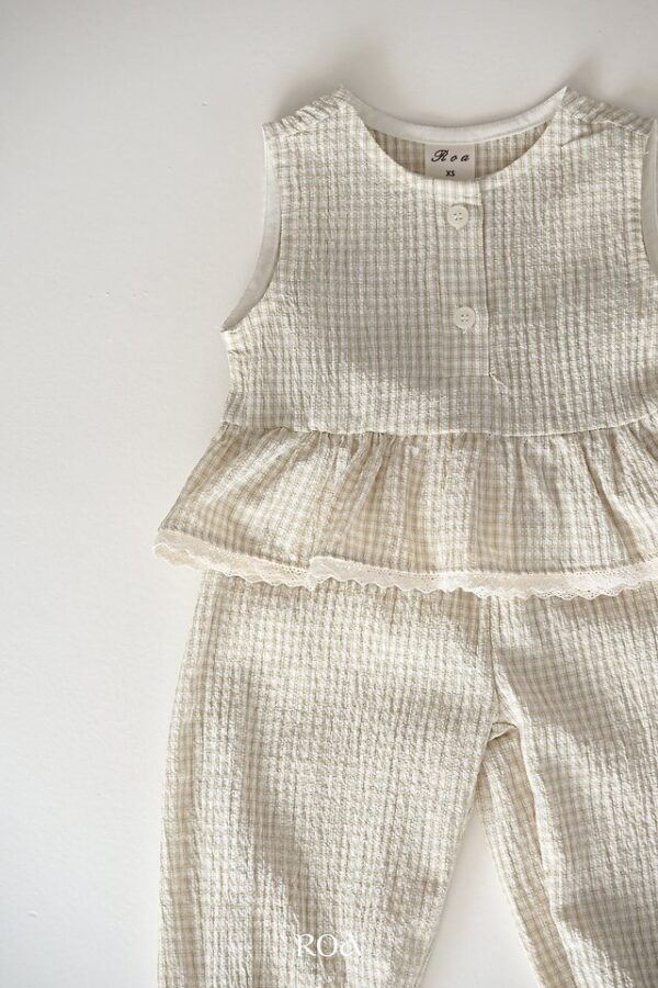 F38E9E24-0F59-4D71-9158-4857C479CC71 〖預購〗奶茶格紋套裝