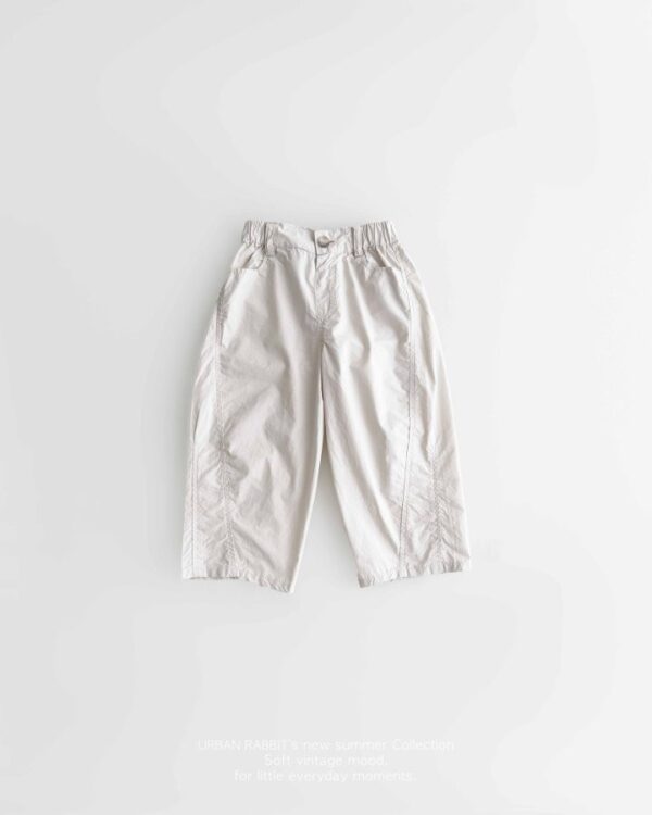 F5981799-ADB0-4120-B6EA-6E8FA1979072 〖預購〗剪裁弧形長褲