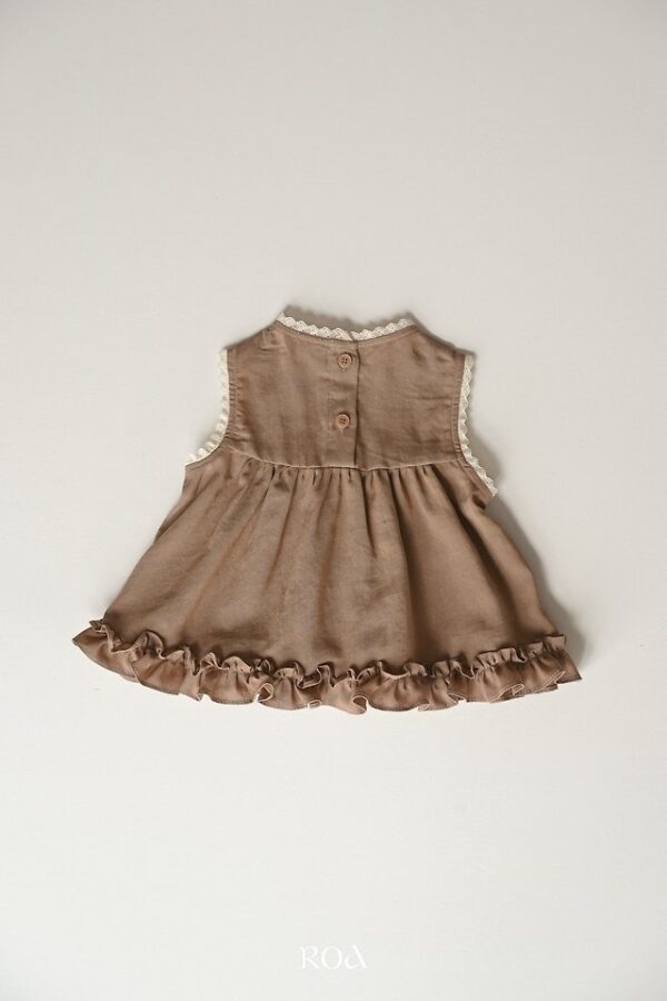 F5BDA624-F3C9-4411-94DC-CFEA324EA434 〖預購〗荷葉邊優雅上衣