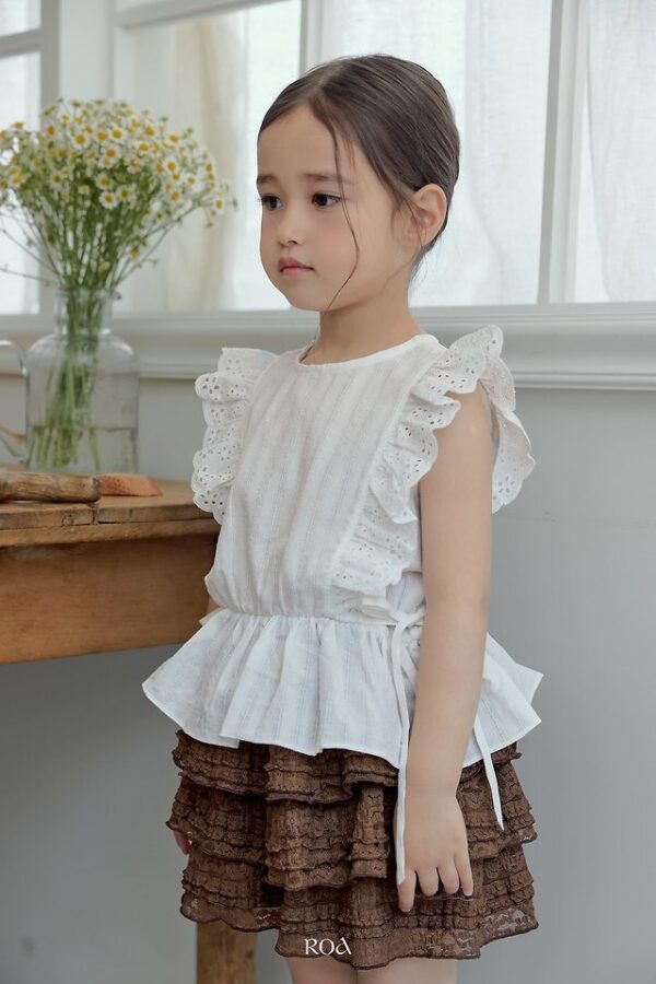 F5EDE0A8-6E6A-48CC-BE3D-F3A7D69F8F7B 〖預購〗羽感抓皺綁帶上衣