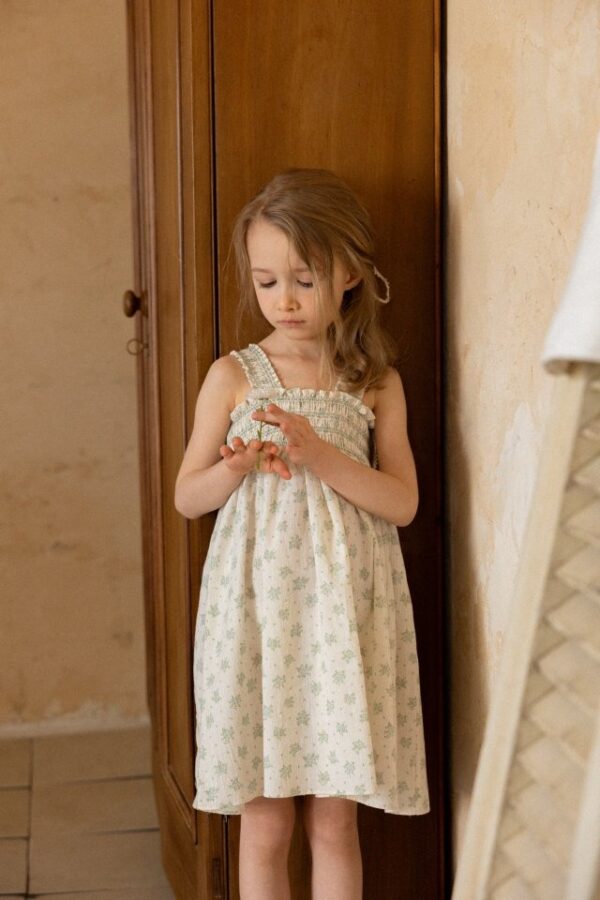 FBEE3B14-E723-4A24-BB25-E66B56206AF2 〖預購〗織感褶皺洋裝