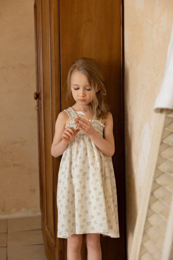 FCC1D337-D3E5-495B-B069-6D382DAA76D5 〖預購〗織感褶皺洋裝