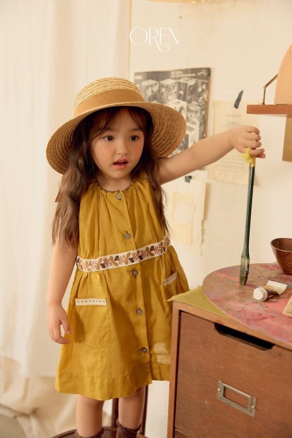 FD0B108E-18BF-4FFA-89C9-C380EEE4F94F 〖預購〗琥珀晨跡亞麻連身裙