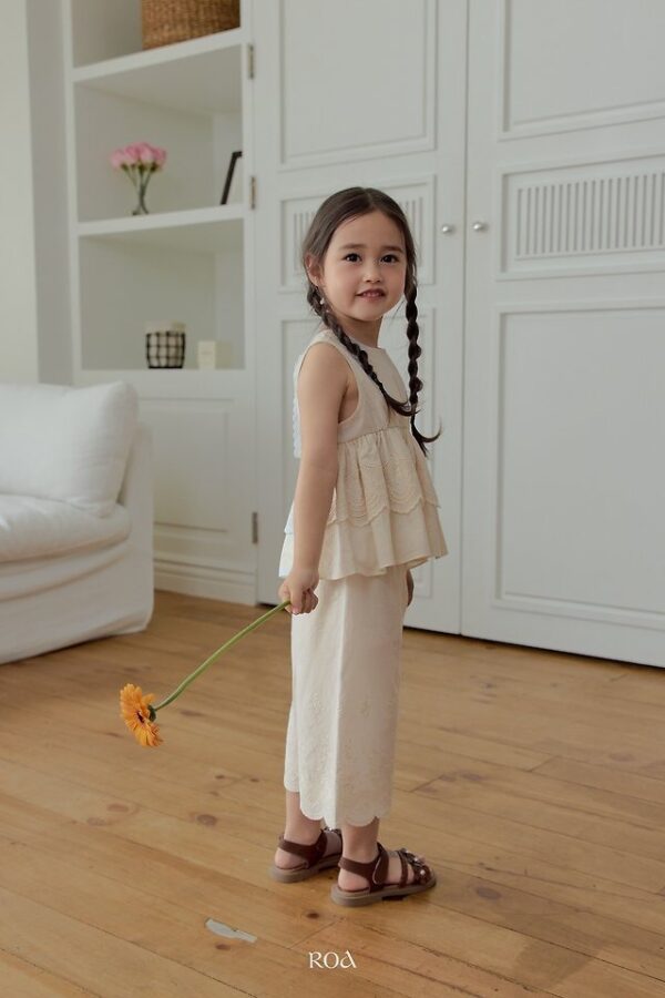 FF40AA11-A7E0-4A63-B3D3-146201E6BB8D 〖預購〗純棉蕾絲花影褲