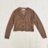 A41D9E56-723A-4DA8-84E5-47845C4FC469 〖預購〗輕盈荷葉邊薄針織外套