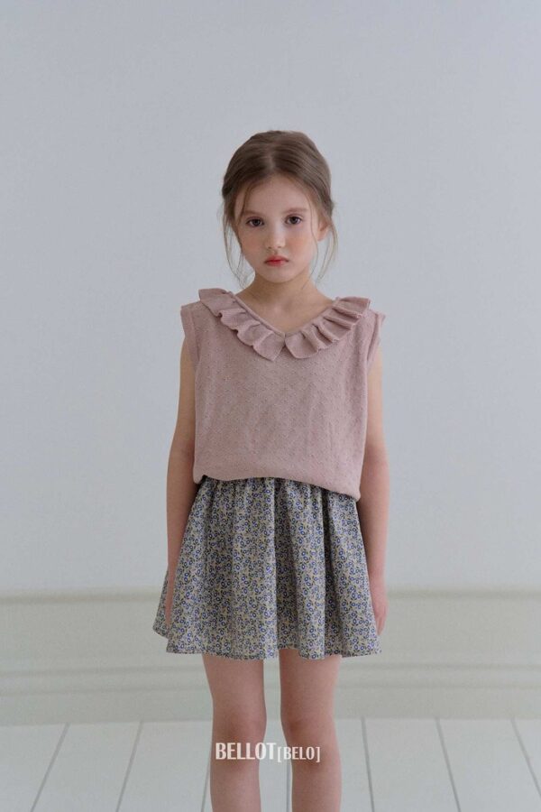 F844469E-8828-4719-8322-E93CA6ADEE72 〖預購〗玫瑰荷葉微甜上衣