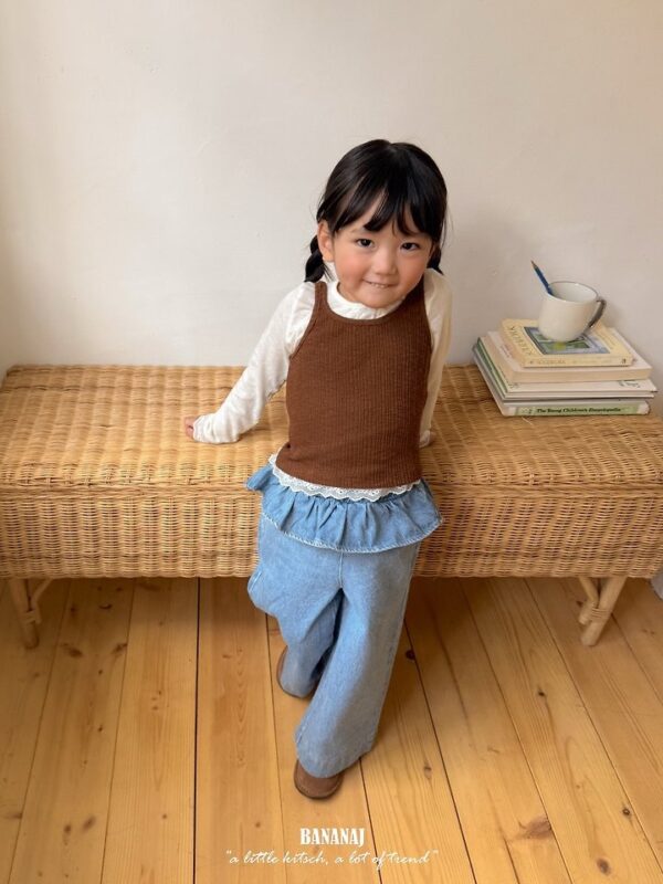 027BB0DB-824D-4950-A3C5-0F02859C982A 雙肩帶背心上衣