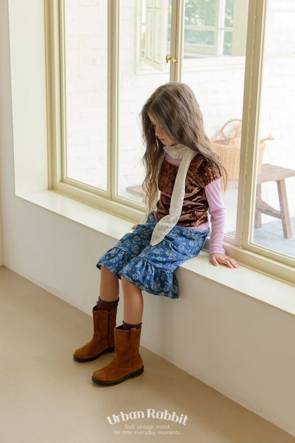 26D557E4-A1D4-4F18-BAFD-EA83BF8382DB 鳶尾花荷葉五分褲