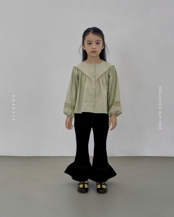 0DBDF5AC-6914-4E11-92CA-1F084F22B345 艾芙琳蕾絲上衣