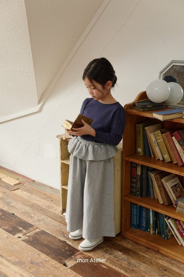 39BBCE91-1AF0-4C2B-BA0E-2580539D5D15 茉莉蕾絲上衣