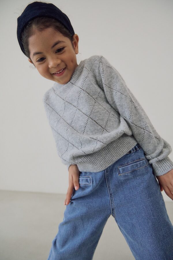 4CF33AC3-E6D7-46F2-8FE8-B840BDB15B61 菱格圓領針織衫