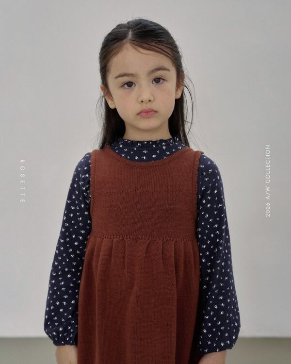 6C8A19F2-7373-4523-9564-8D33F77D9089 珍恩印花上衣