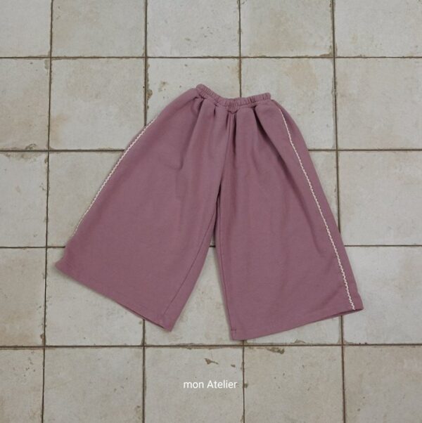 AF665320-91F8-460D-9C09-6440F29A316D 蕾絲寬褲