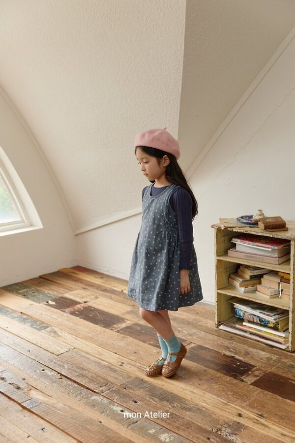E8E72F90-01BF-4D22-960C-DDD11F24F7C0 印花吊帶洋裝